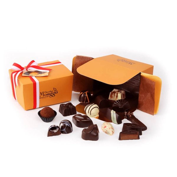 Chocolate Monggo Pralines Ballotin Box Kemerdekaan 2